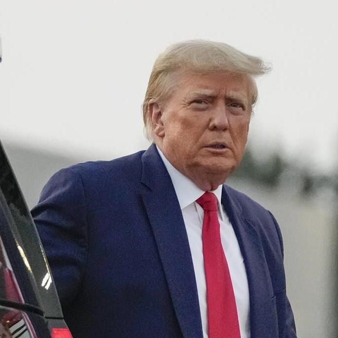 Georgia election case prosecutors cite fairness in urging 1 trial for Trump and 18 other defendants